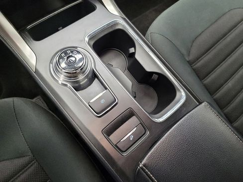Used 2019 Ford Fusion SE FWD image 26