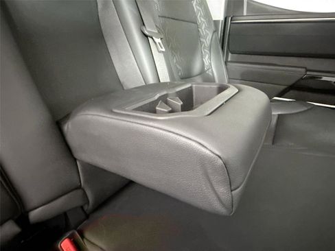 Used 2023 Toyota Tundra Limited AWD/4WD image 38