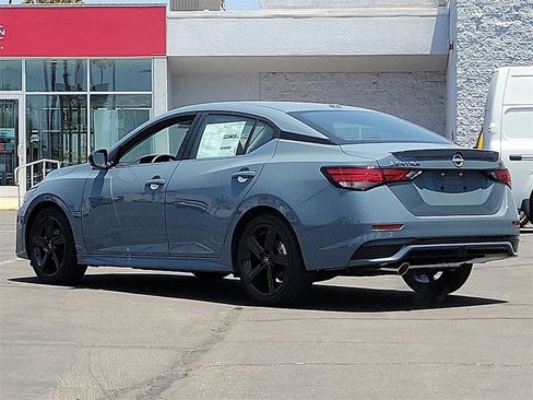 New 2025 Nissan Sentra SR w/ Trunk Package image 2