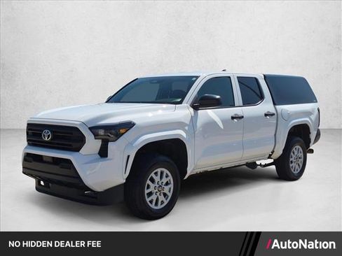 Used 2025 Toyota Tacoma SR AWD/4WD image 1
