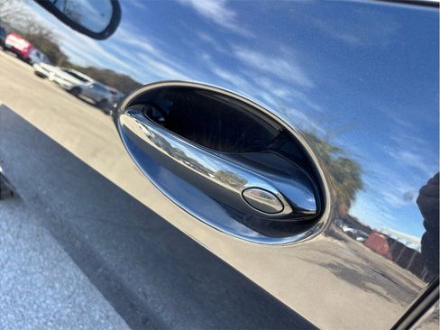 Used 2021 BMW X5 xDrive40i w/ Premium Package image 18