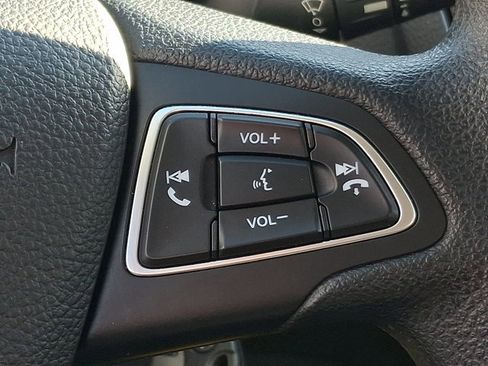 Used 2018 Ford Focus SE w/ SE Appearance Package image 20