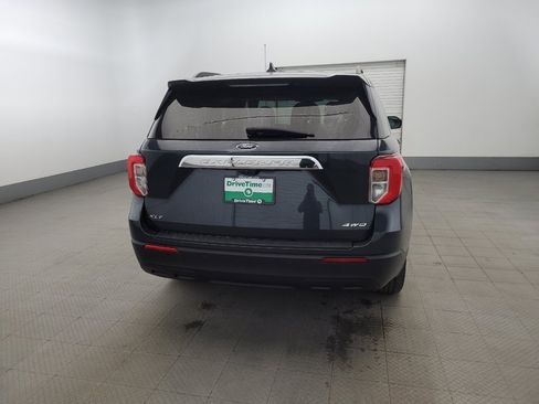 Used 2022 Ford Explorer XLT AWD/4WD image 7