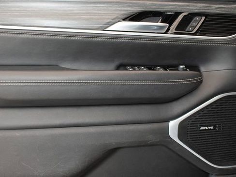 Used 2024 Jeep Wagoneer L Series II w/ Flexible Seating Group AWD/4WD image 22