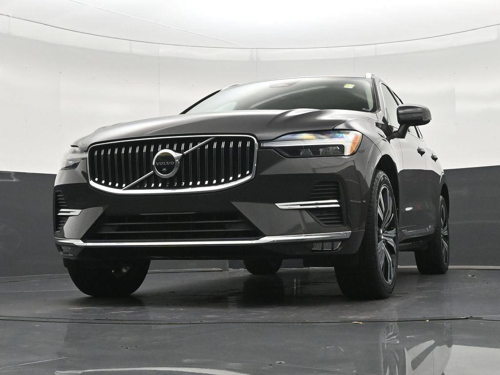Certified 2023 Volvo XC60 B5 Plus AWD/4WD image 31