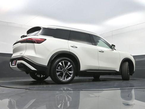Used 2023 INFINITI QX60 Luxe w/ Cargo Package FWD image 34