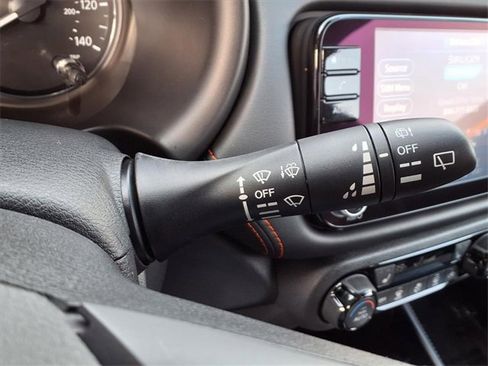 Certified 2023 Nissan Kicks SR w/ SR Premium Package image 12