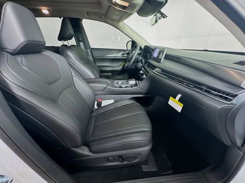 New 2026 INFINITI QX60 Luxe w/ Cargo Package image 36