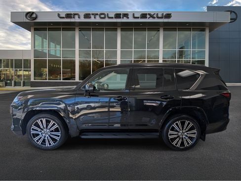 Used 2024 Lexus LX 600 4WD w/ Appearance Package image 6