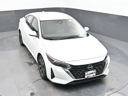 Used 2024 Nissan Sentra SV FWD image 36