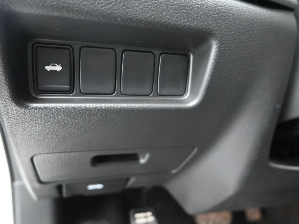 Used 2023 Nissan Maxima SV w/ Floor Mat Group FWD image 19