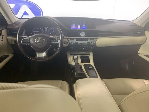 Used 2016 Lexus ES 350 w/ Premium Package w/Wood Trim image 35