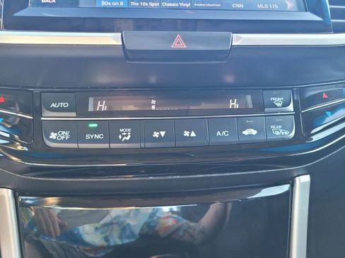 Used 2017 Honda Accord EX-L image 24