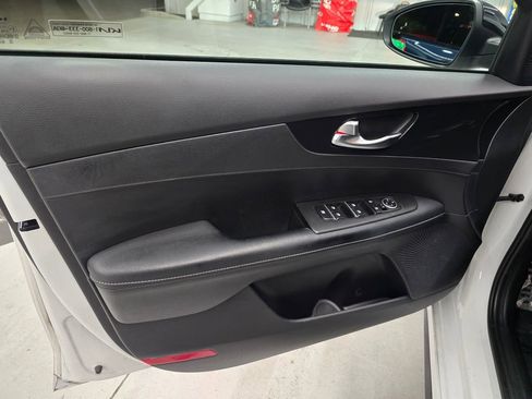 Used 2023 Kia Forte GT-Line FWD image 13