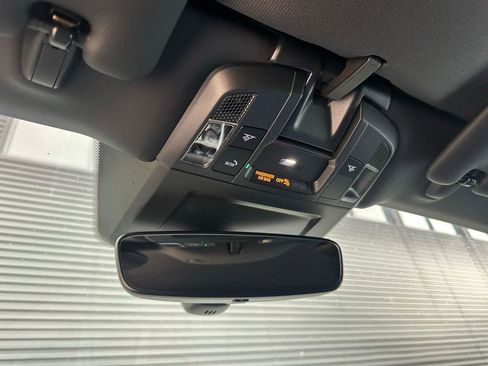 Used 2025 Porsche 911 Turbo S image 37