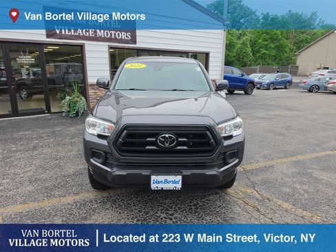 Used 2021 Toyota Tacoma SR AWD/4WD image 2