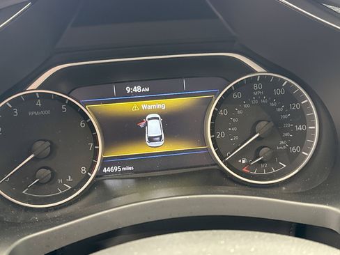 Used 2018 Nissan Murano SL w/ Moonroof Package image 10