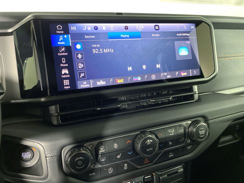 New 2026 Jeep Gladiator Mojave image 25