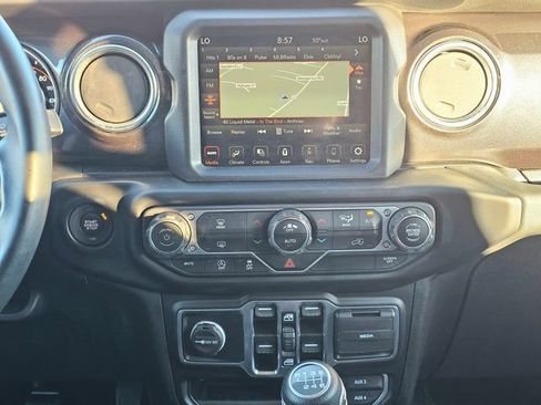 Used 2020 Jeep Wrangler Unlimited Sahara image 36