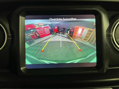 Used 2022 Jeep Wrangler Unlimited Sahara w/ Cold Weather Group image 14