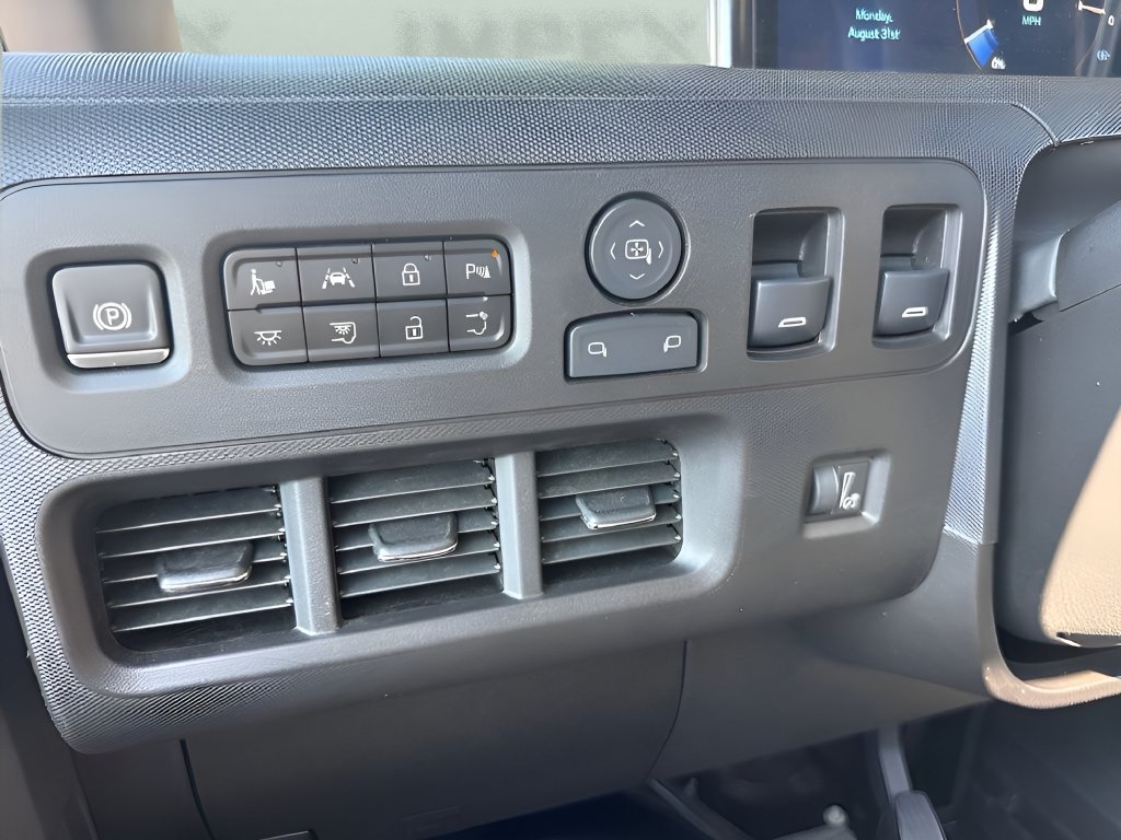 Used 2024 Chevrolet Brightdrop 600 w/ Battery Pack, Max Range AWD/4WD image 35