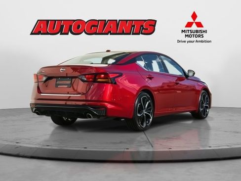 Used 2023 Nissan Altima 2.5 SR w/ SR Premium Package image 7