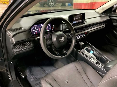 Used 2023 Honda Accord EX image 18