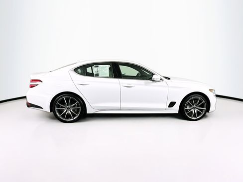 Used 2025 Genesis G70 2.5T image 10