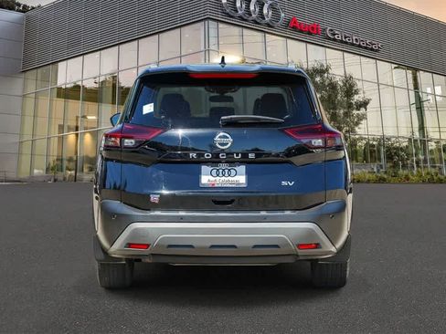 Used 2021 Nissan Rogue SV w/ Premium Package FWD image 5