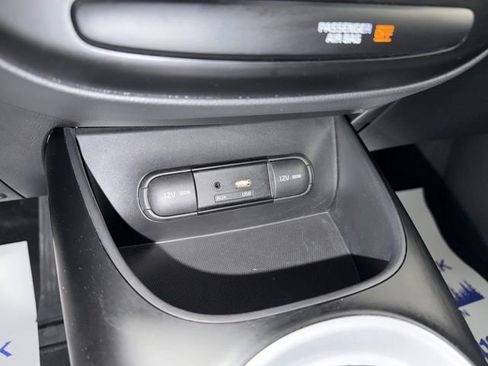 Used 2017 Kia Soul FWD image 21