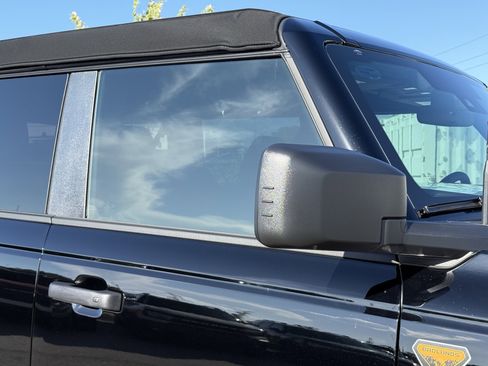 New 2025 Ford Bronco Badlands image 11