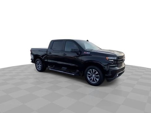 Used 2021 Chevrolet Silverado 1500 RST image 2