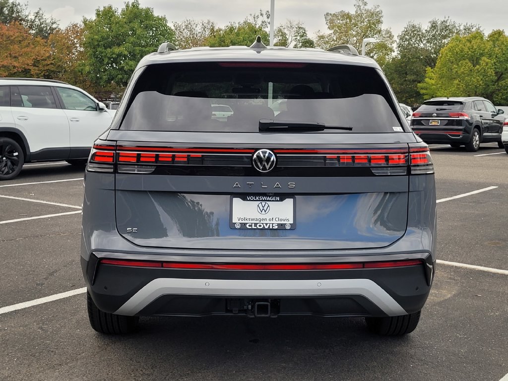 New 2027 Volkswagen Atlas SE FWD image 6
