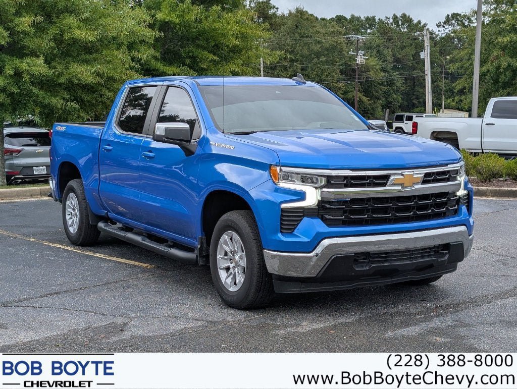 Used 2025 Chevrolet Silverado 1500 LT w/ Protection Package AWD/4WD image 1