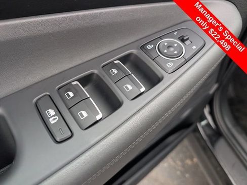 Used 2023 Hyundai Santa Fe SE AWD/4WD image 15