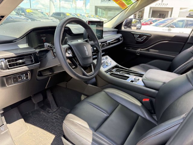 Certified 2023 Lincoln Aviator AWD w/ Premium Package image 13
