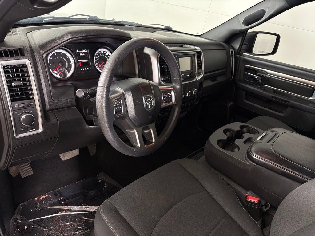 Used 2024 RAM 1500 Warlock AWD/4WD image 17