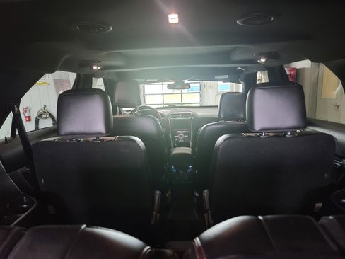 Used 2018 Ford Explorer Sport w/ Equipment Group 401A AWD/4WD image 13