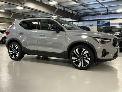 Used 2026 Volvo XC40 B5 Ultra w/ Protection Package Premier