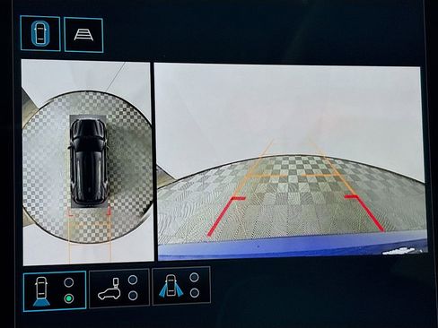 New 2026 GMC Terrain Denali w/ LPO, Black Badging Package image 14