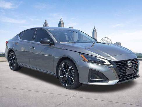 Certified 2023 Nissan Altima 2.5 SR FWD image 7