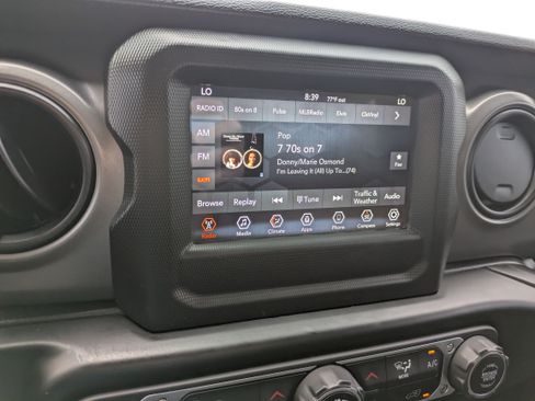 Used 2023 Jeep Wrangler Sport AWD/4WD image 15