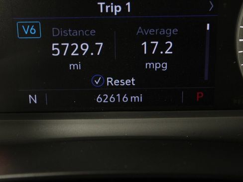Used 2023 Cadillac XT6 Premium Luxury FWD image 29
