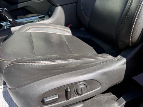 Used 2019 Chevrolet Traverse RS w/ LPO, Floor Liner Package AWD/4WD image 10