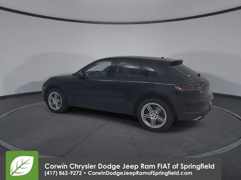 Used 2020 Porsche Macan AWD/4WD image 10