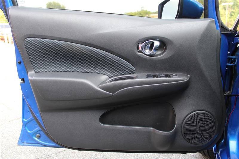 Used 2015 Nissan Versa Note SV FWD image 11