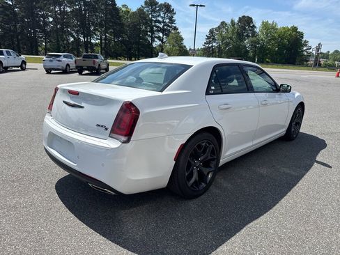 Used 2023 Chrysler 300 S image 7