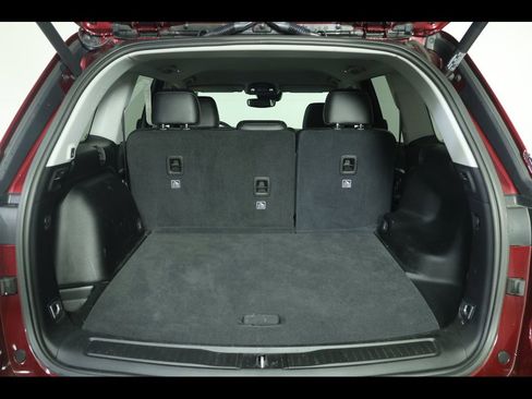 Used 2023 Jeep Grand Cherokee Limited w/ Black Appearance Package image 14