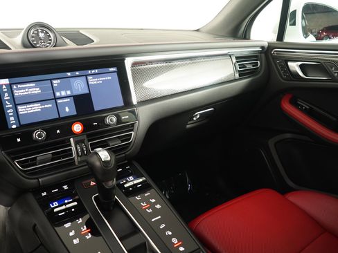 Used 2023 Porsche Macan GTS w/ Premium Package Plus image 39