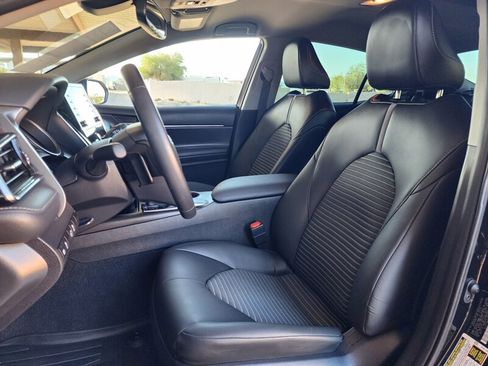 Used 2024 Toyota Camry SE w/ Convenience Package image 19